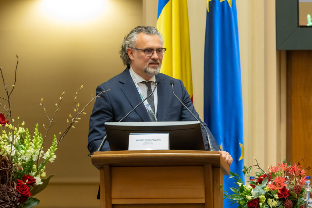 Fotografii conferinta alb 20 18