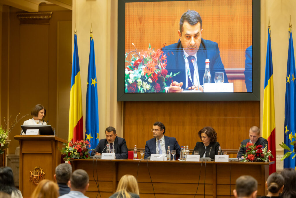 Fotografii conferinta alb 20 20