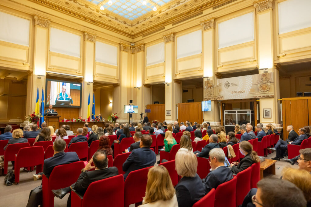 Fotografii conferinta alb 20 24